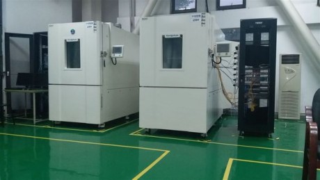 冷水機在低溫實驗箱領域的應用